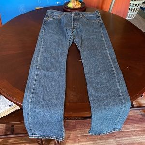 Levi’s 501 Men’s Size 30x32 Jeans Good Condition.